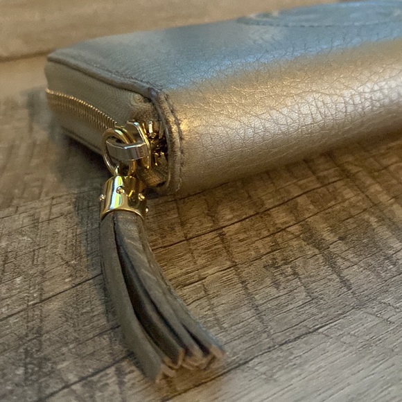 Authentic Gucci Metallic Soho Long Zippy Wallet - Picture 4 of 12